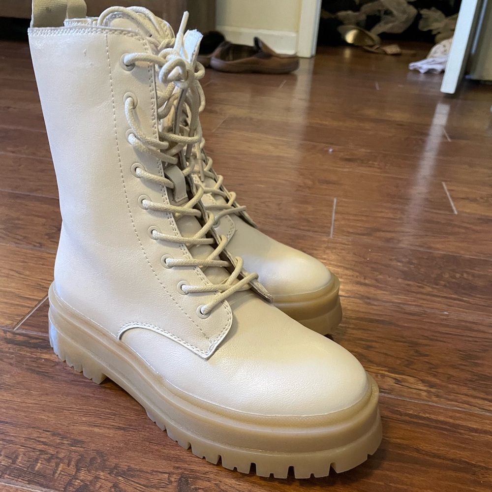 New York and company boots size 7